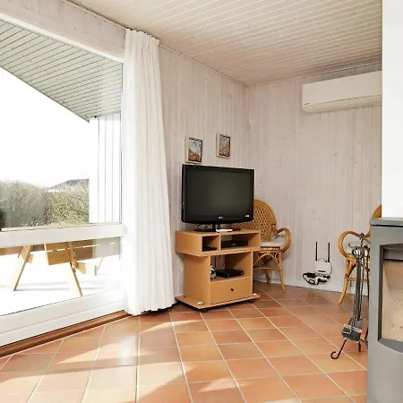 6 Person Holiday In Harbo Re